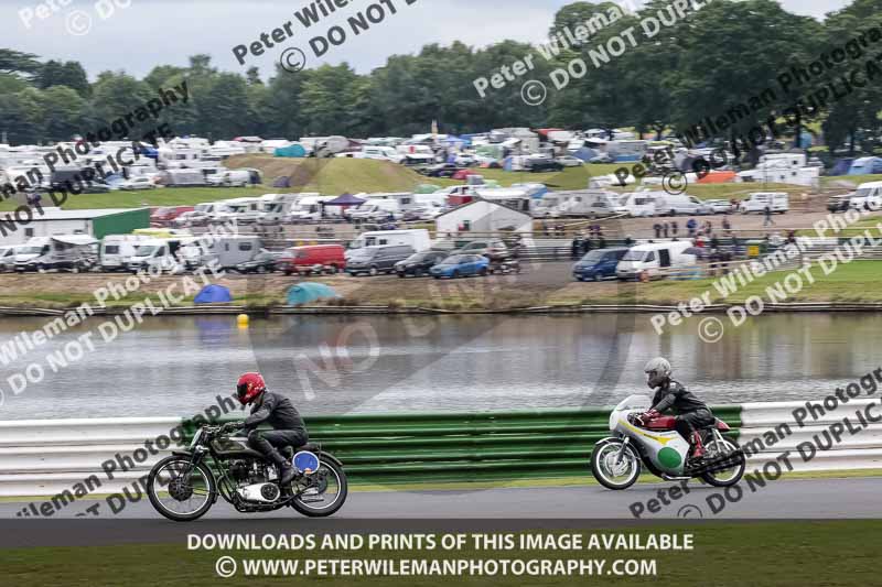 Vintage motorcycle club;eventdigitalimages;mallory park;mallory park trackday photographs;no limits trackdays;peter wileman photography;trackday digital images;trackday photos;vmcc festival 1000 bikes photographs